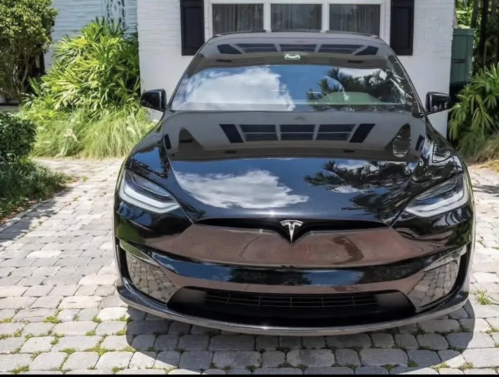 2022 Tesla Model X Plaid